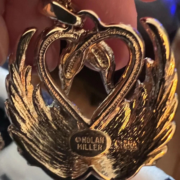 Nolan Miller Vintage Swan Pendant and chain - Picture 3 of 3